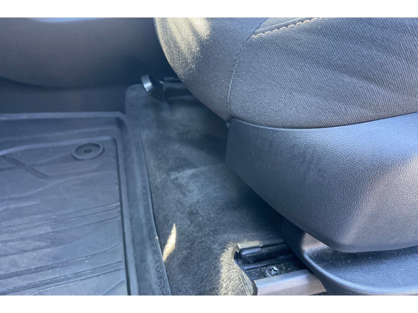 Used 2019 Chevrolet Traverse LS w/ LPO, Blackout Package FWD image 13