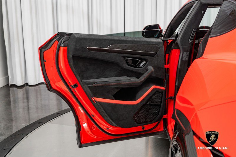 Used 2023 Lamborghini Urus Performante image 55