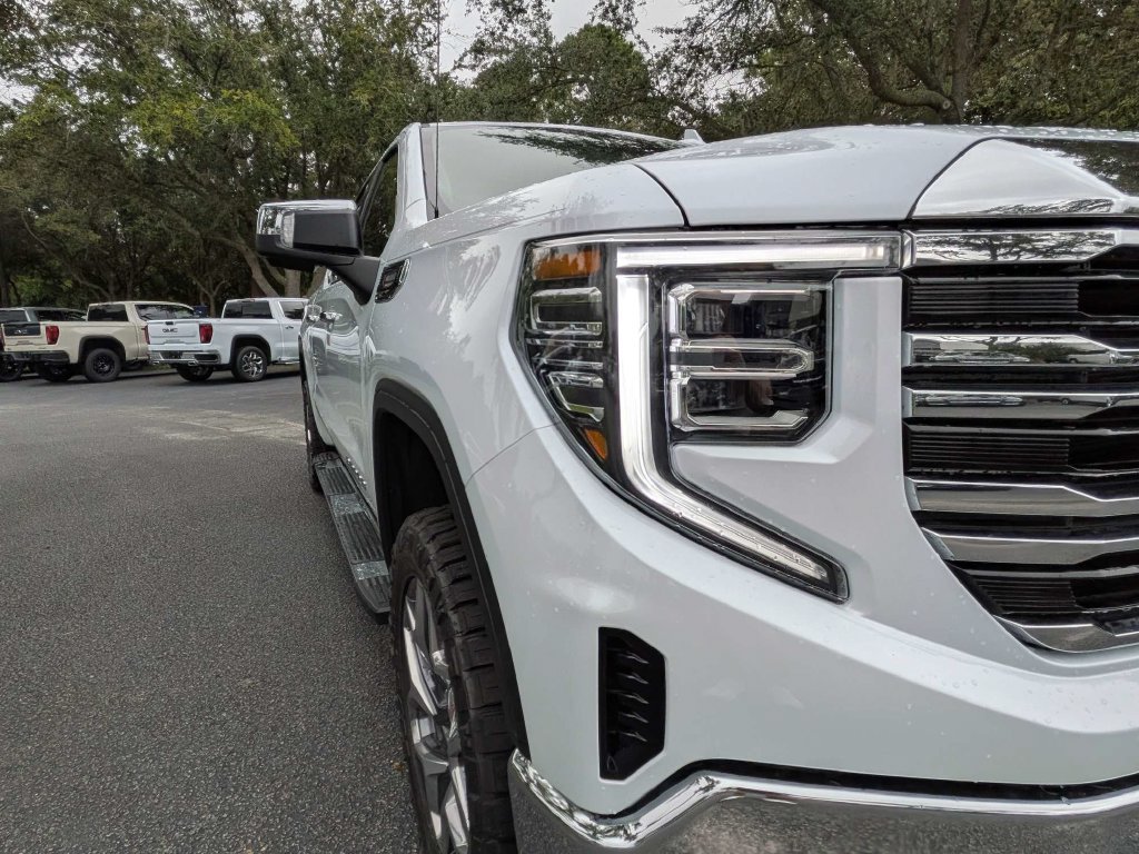 New 2026 GMC Sierra 1500 SLT w/ SLT Premium Plus Package AWD/4WD image 9