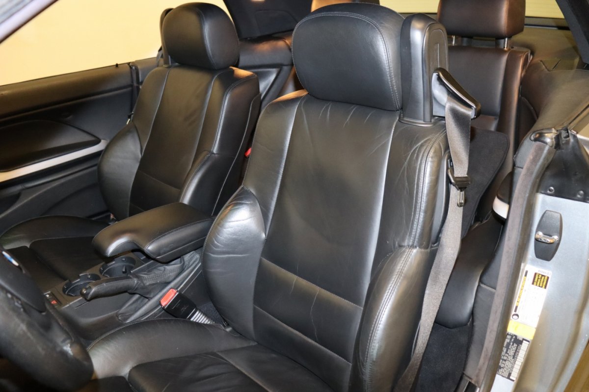 Used 2005 BMW M3 Convertible RWD image 39