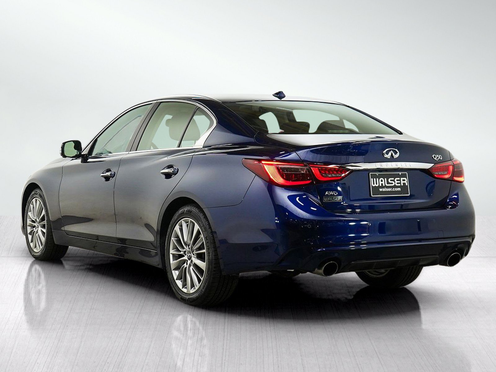 Used 2023 INFINITI Q50 Luxe AWD/4WD image 3