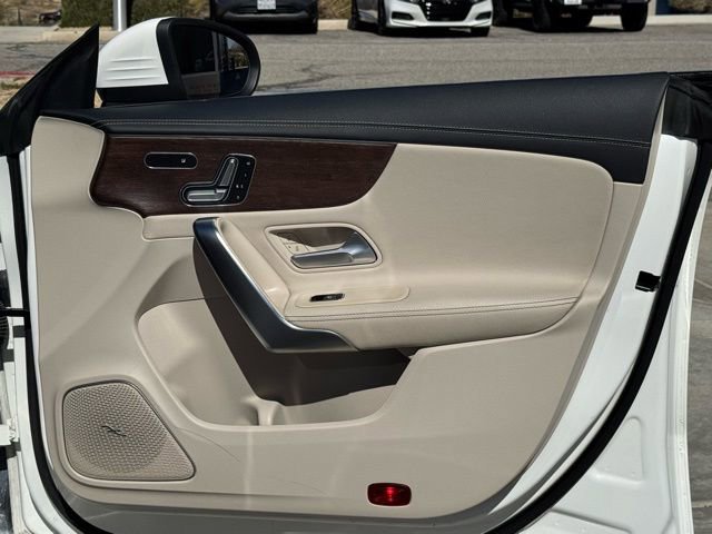 Used 2020 Mercedes-Benz CLA 250 image 29