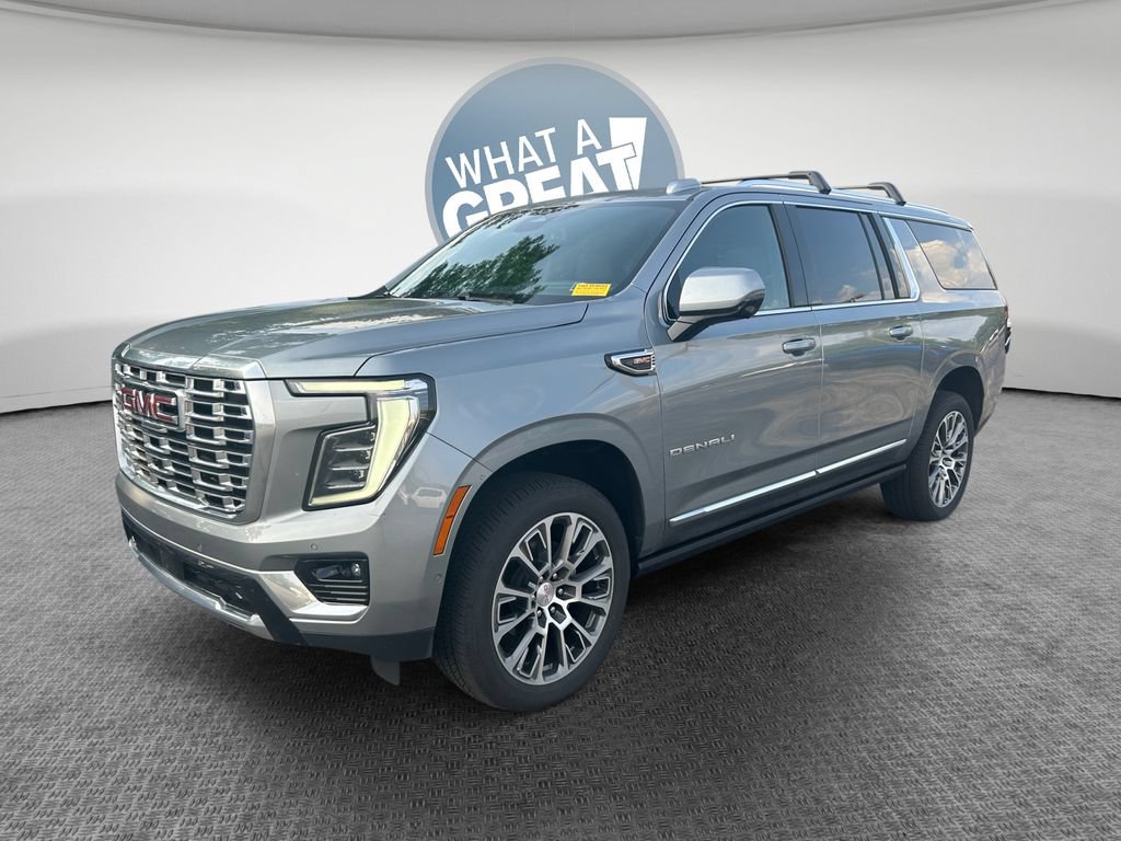 Used 2026 GMC Yukon XL Denali w/ Sun & Power Step Package AWD/4WD image 8