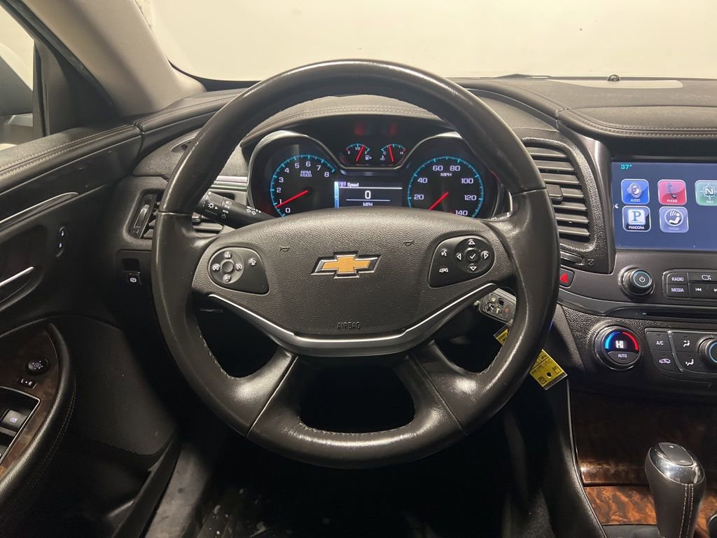 Used 2014 Chevrolet Impala LT w/ Convenience Package image 12