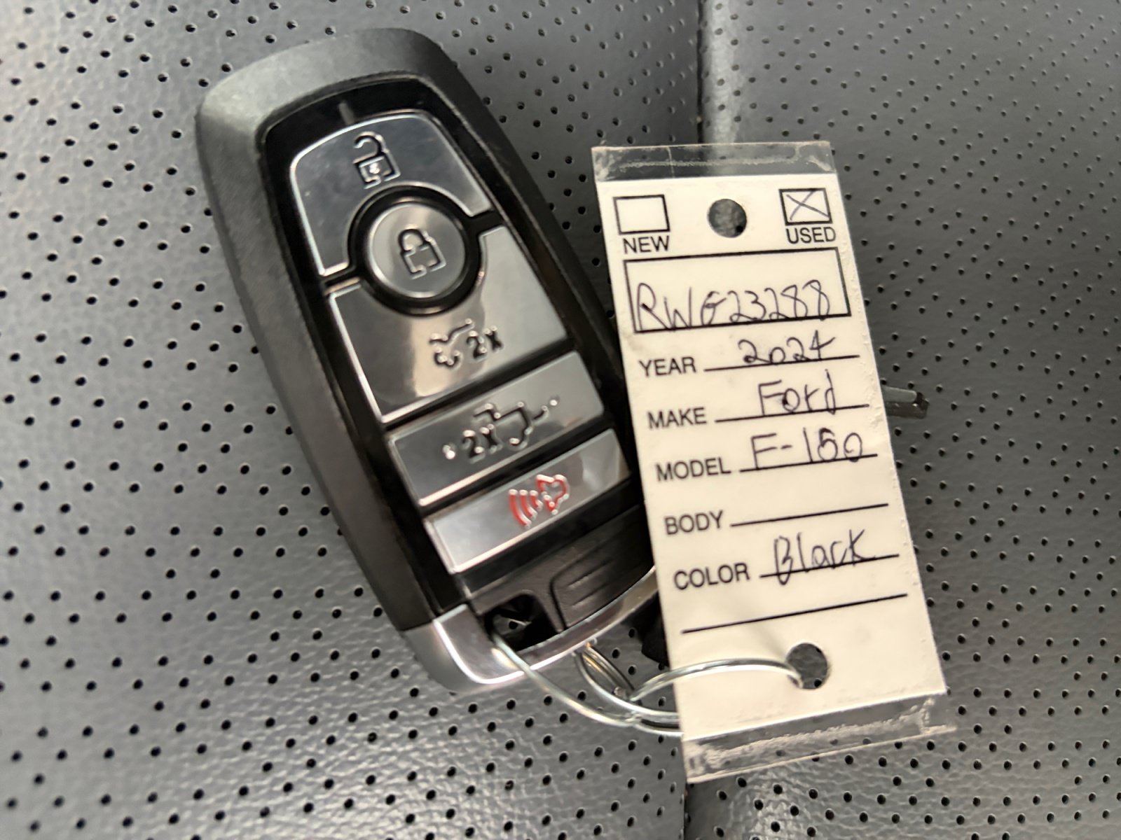 Used 2024 Ford F150 Lightning Lariat AWD/4WD image 30