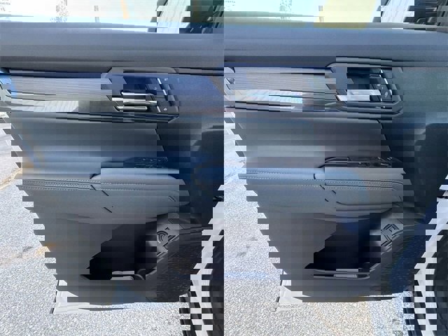 New 2026 GMC Terrain AT4 w/ Convenience Package III image 53