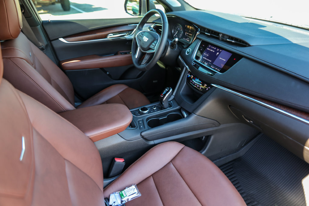 Used 2022 Cadillac XT5 Premium Luxury w/ Technology Package AWD/4WD image 30
