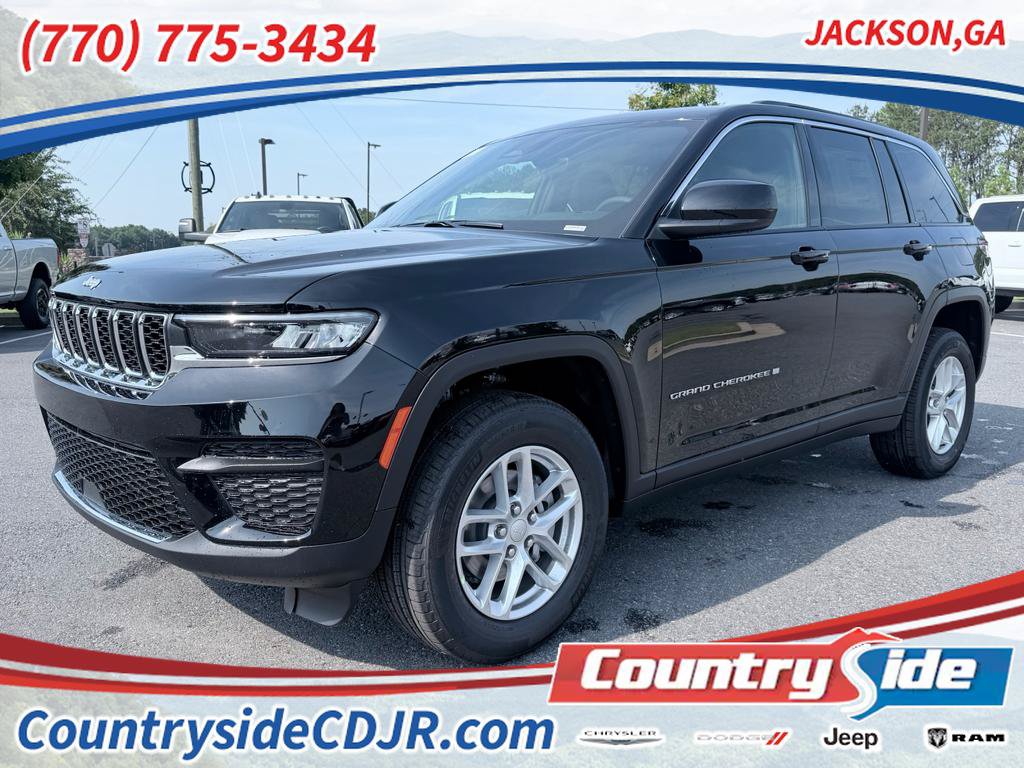New 2026 Jeep Grand Cherokee Laredo RWD image 1