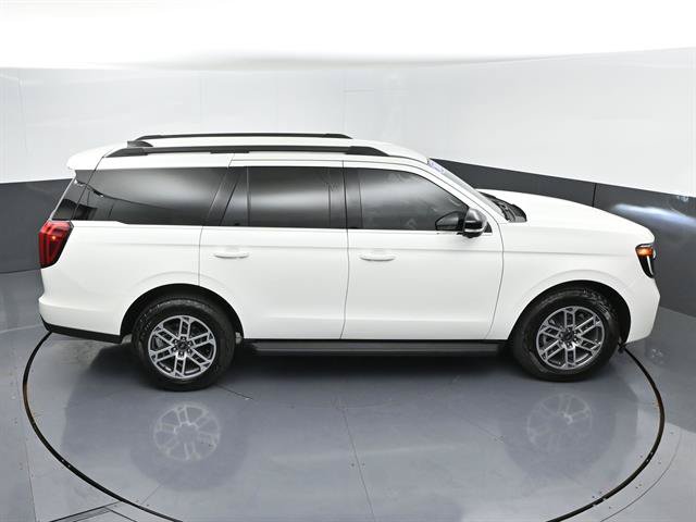 Certified 2026 Ford Expedition Active AWD/4WD image 42