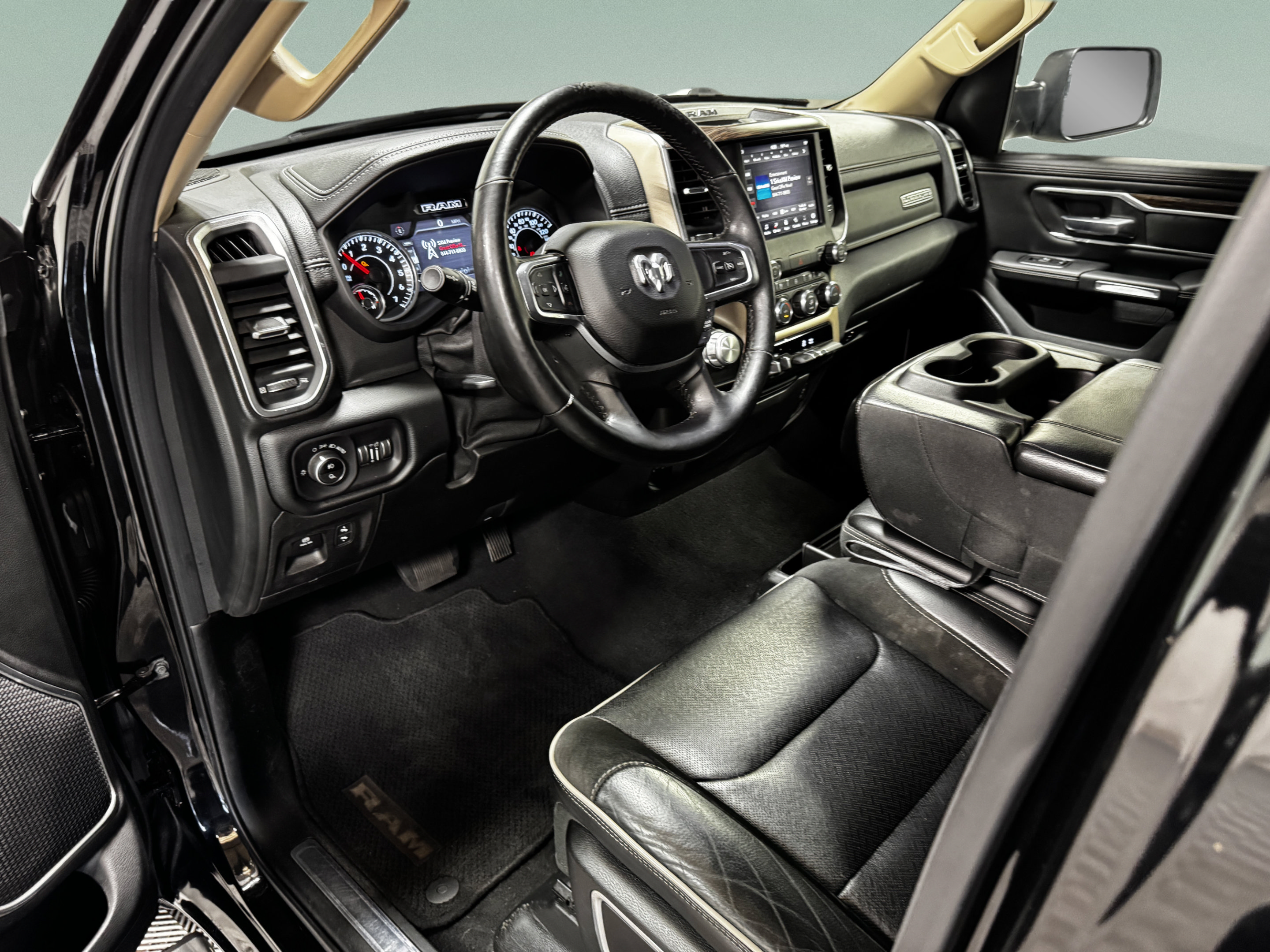 Used 2019 RAM 1500 Laramie w/ Bed Utility Group AWD/4WD image 10
