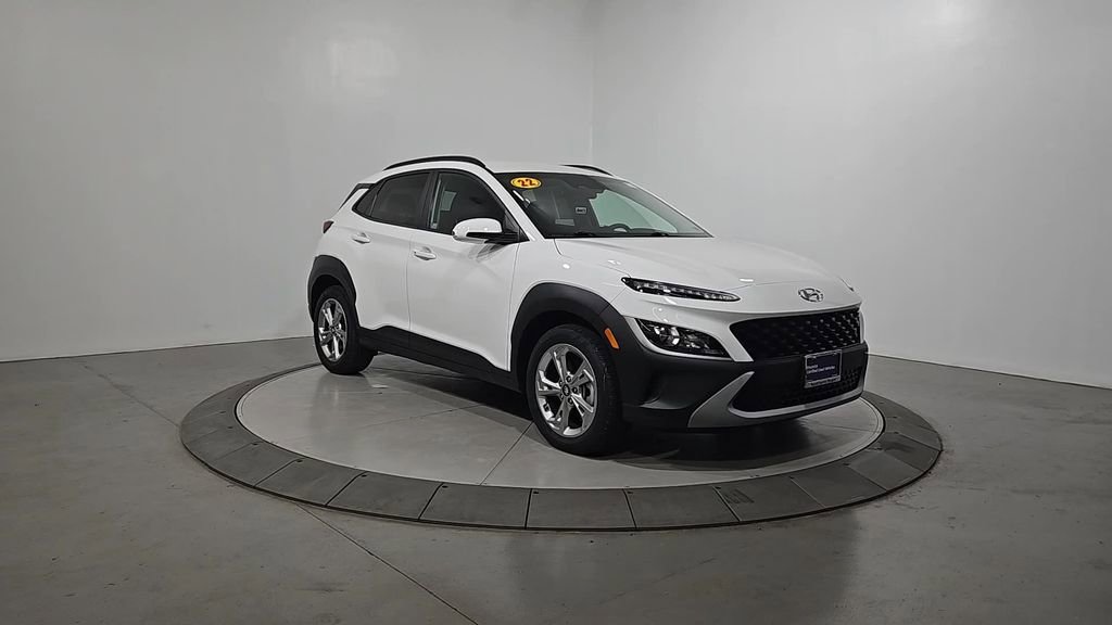 Certified 2022 Hyundai Kona SEL w/ Cargo Package AWD/4WD image 8