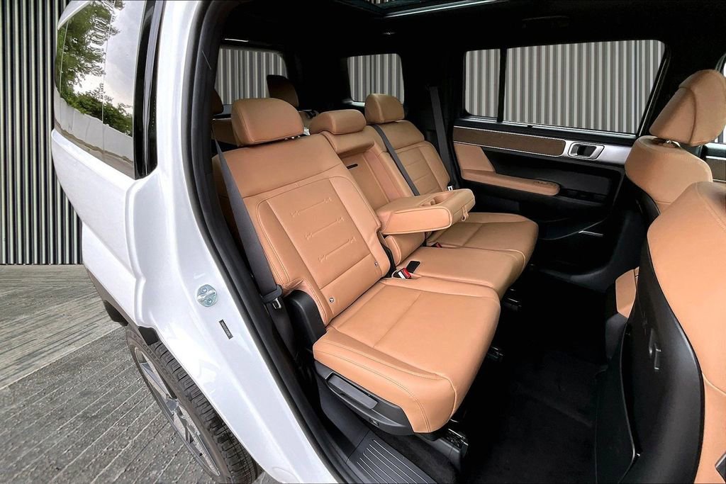 New 2026 Hyundai Santa Fe Limited AWD/4WD image 11
