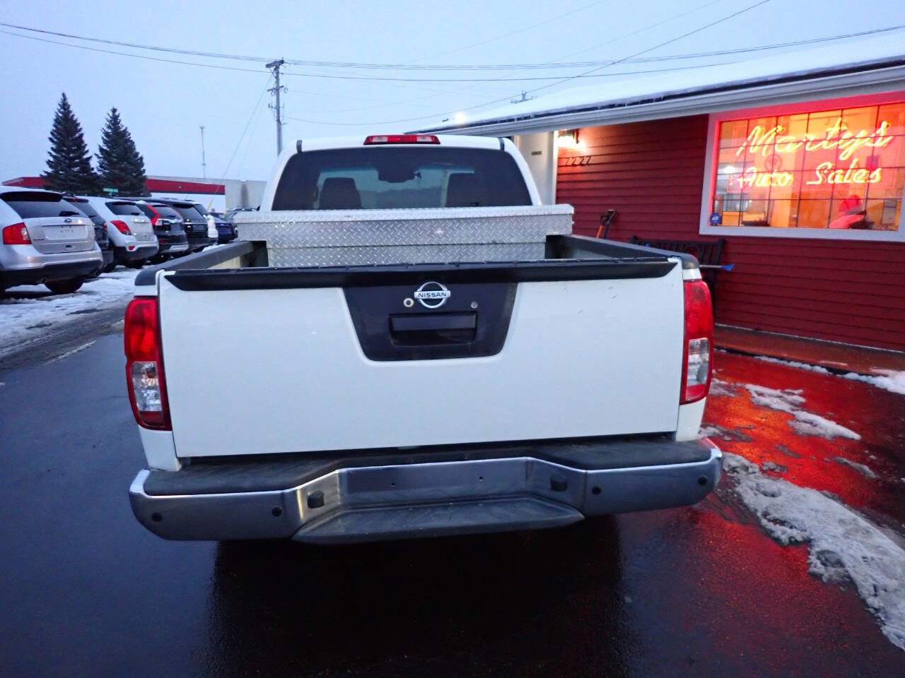 Used 2014 Nissan Frontier SV image 5