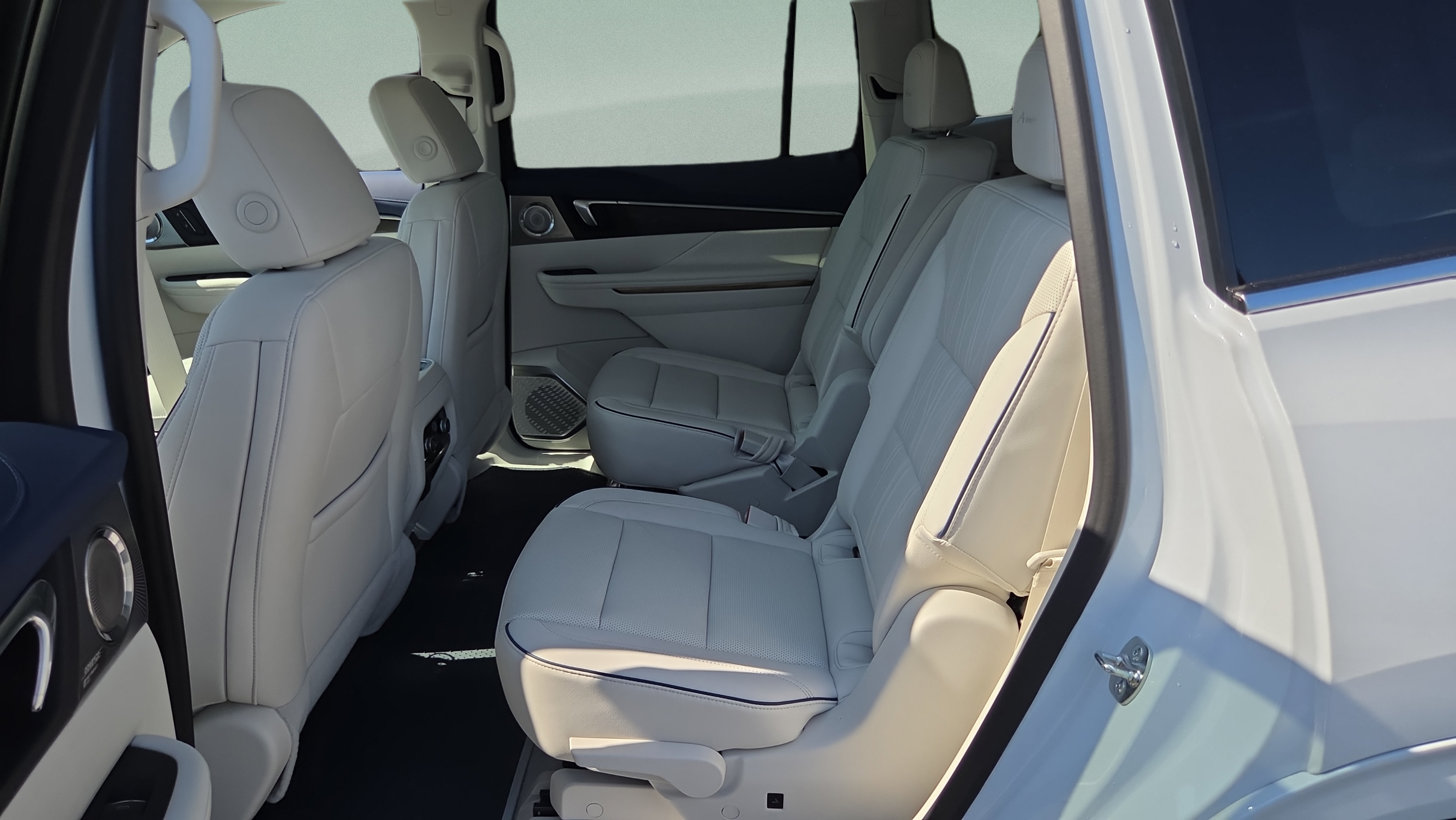 New 2026 Buick Enclave Avenir w/ Super Cruise Package FWD image 10