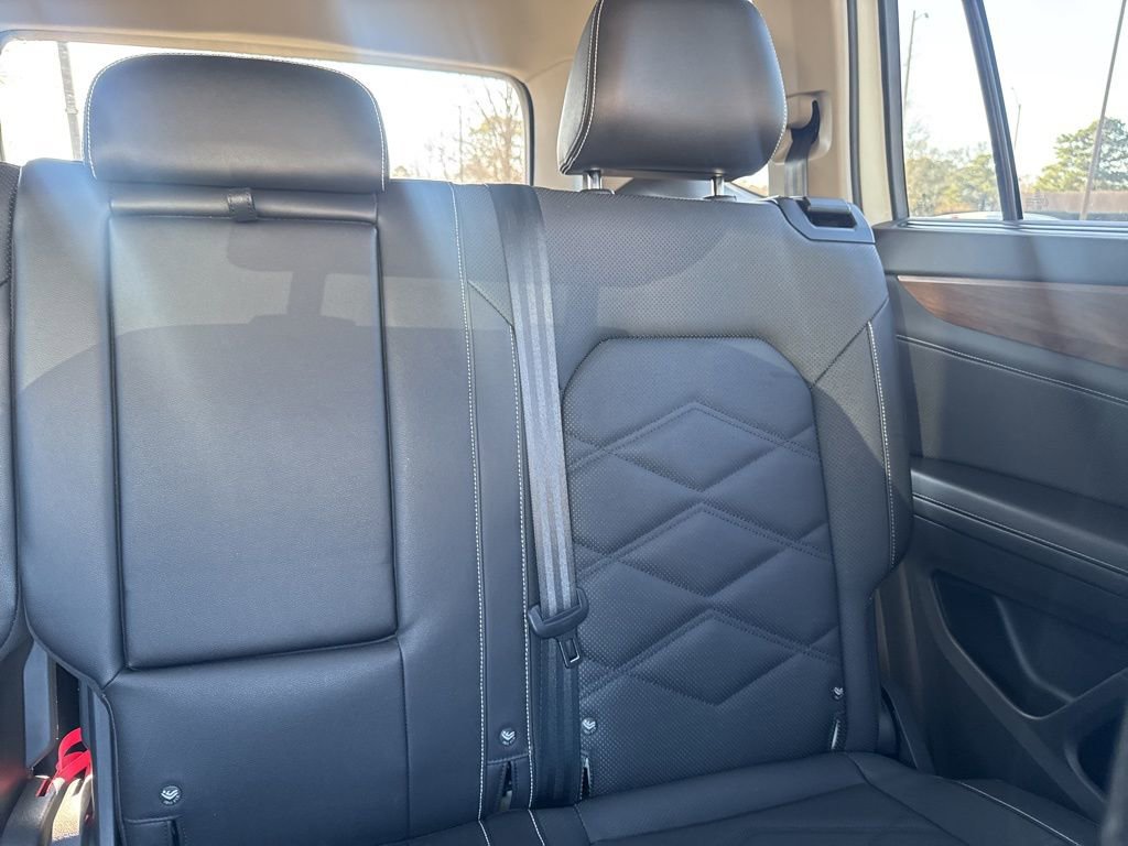 Used 2025 Volkswagen Atlas SE image 13