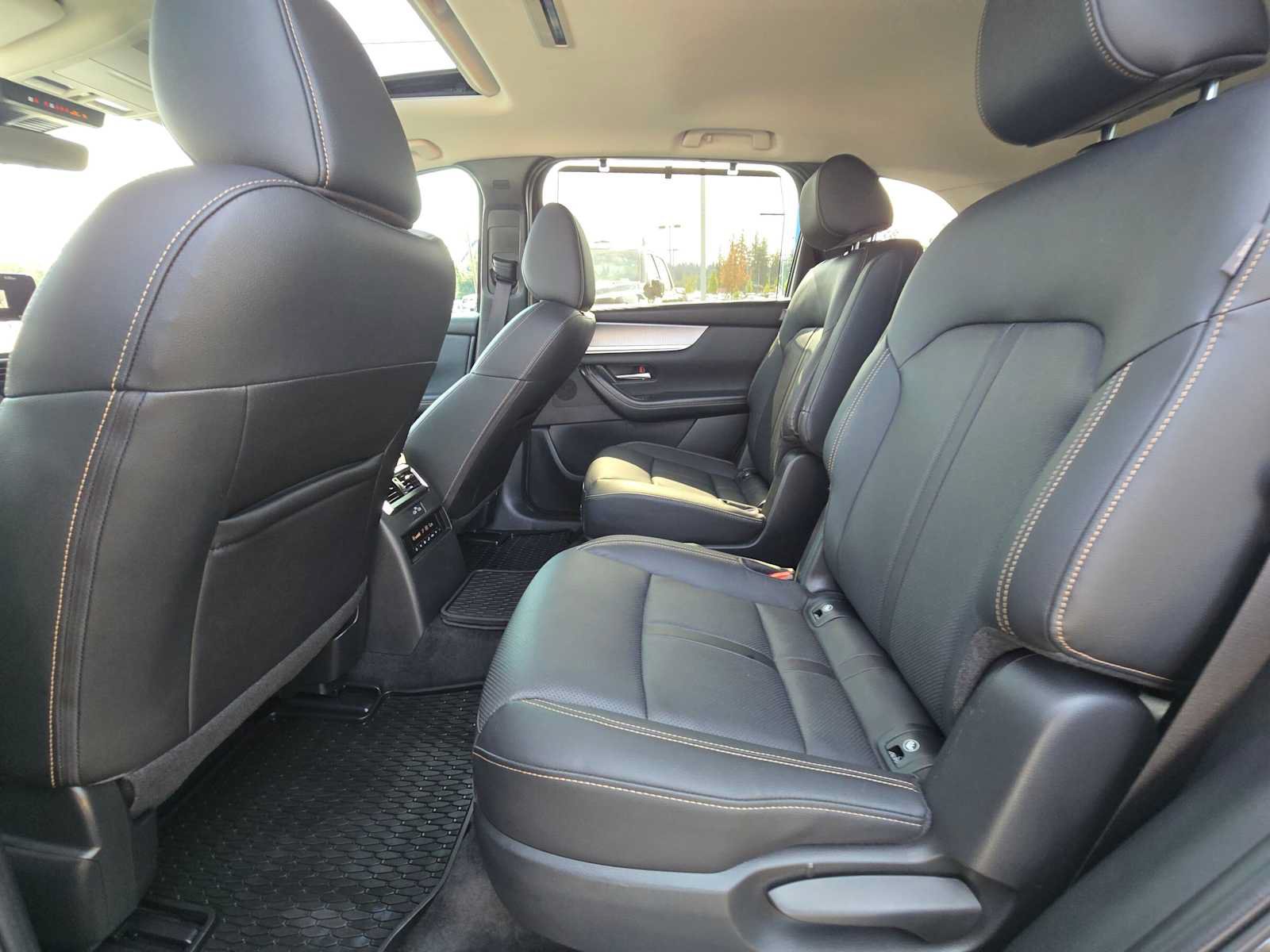 Used 2024 MAZDA CX-90 Plug-In Hybrid w/ Preferred AWD/4WD image 16