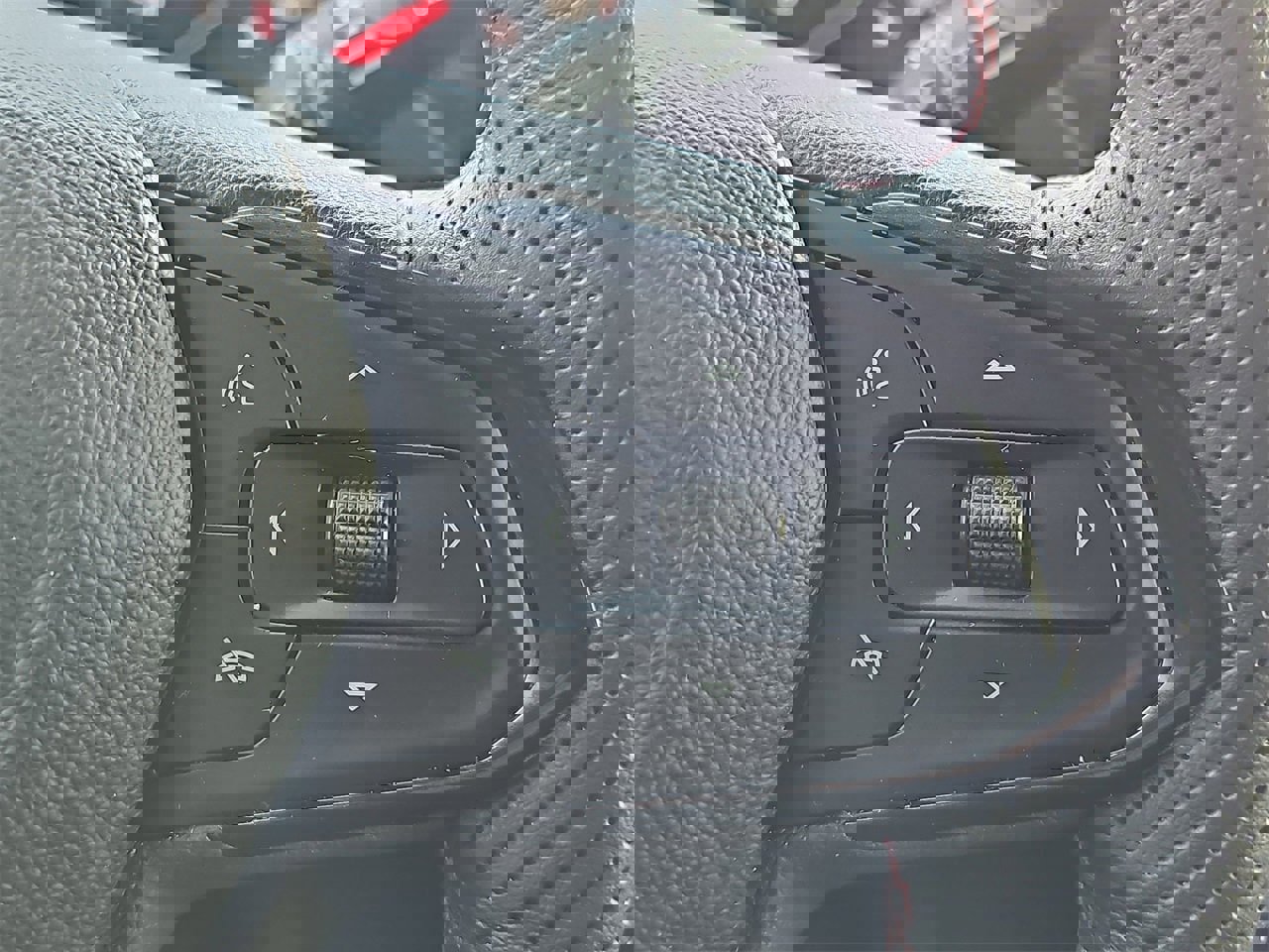 Certified 2023 Chevrolet TrailBlazer RS w/ Convenience Package image 23