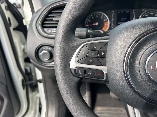 Used 2023 Jeep Renegade Latitude AWD/4WD image 20