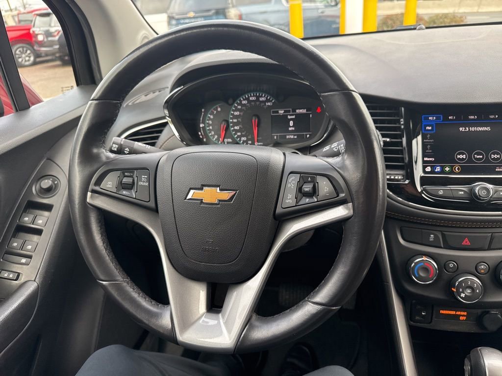 Used 2022 Chevrolet Trax LT w/ LT Convenience Package image 43