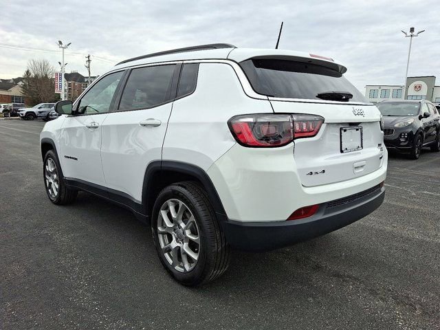 Certified 2022 Jeep Compass Latitude image 4