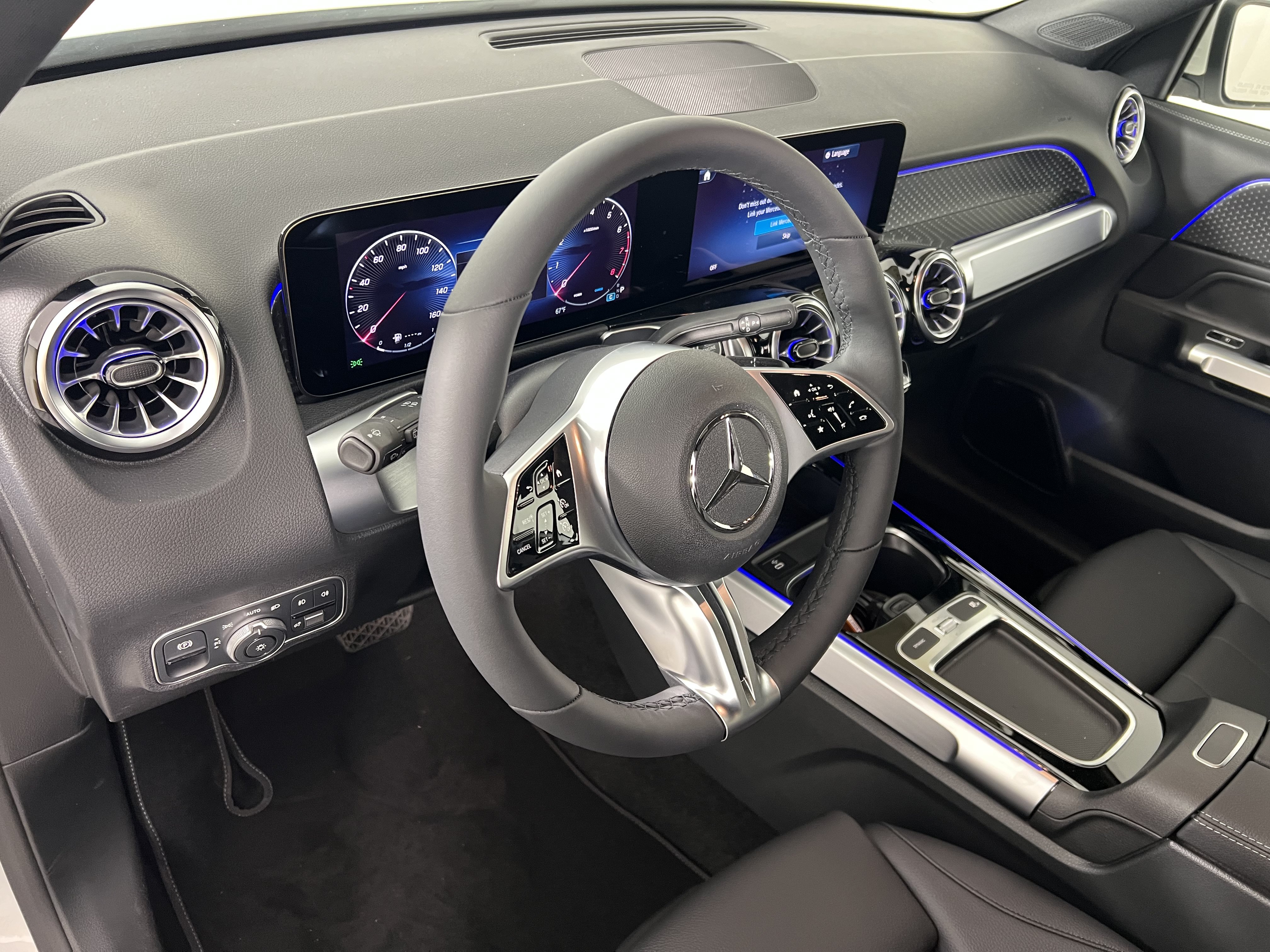Used 2026 Mercedes-Benz GLB 250 4MATIC image 18