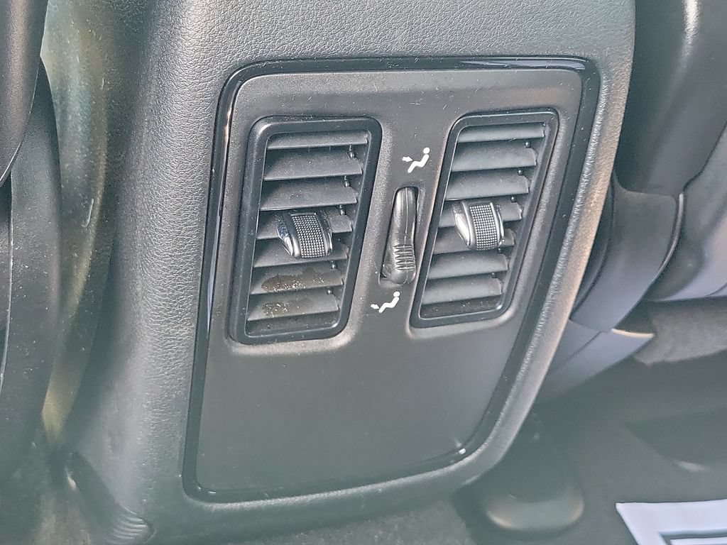 Used 2024 Dodge Durango SXT AWD/4WD image 10