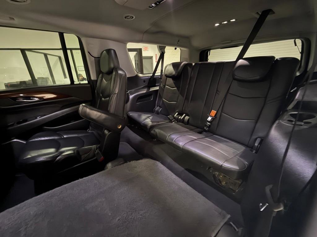 Used 2018 Cadillac Escalade ESV Premium Luxury image 35