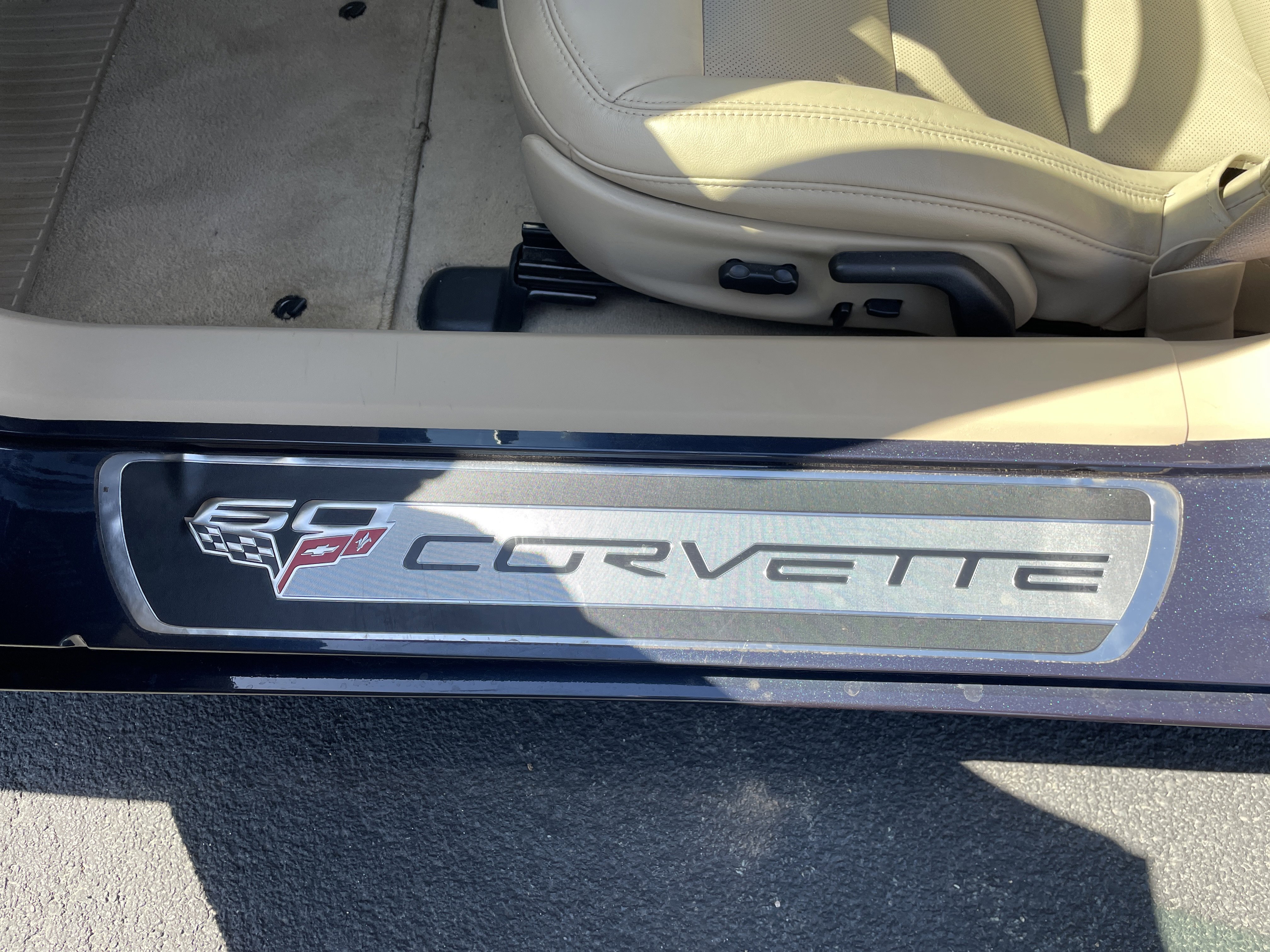 Used 2013 Chevrolet Corvette 427 w/ 1SB Preferred Equipment Group RWD image 28