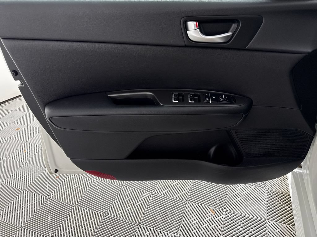 Used 2018 Kia Optima LX FWD image 10