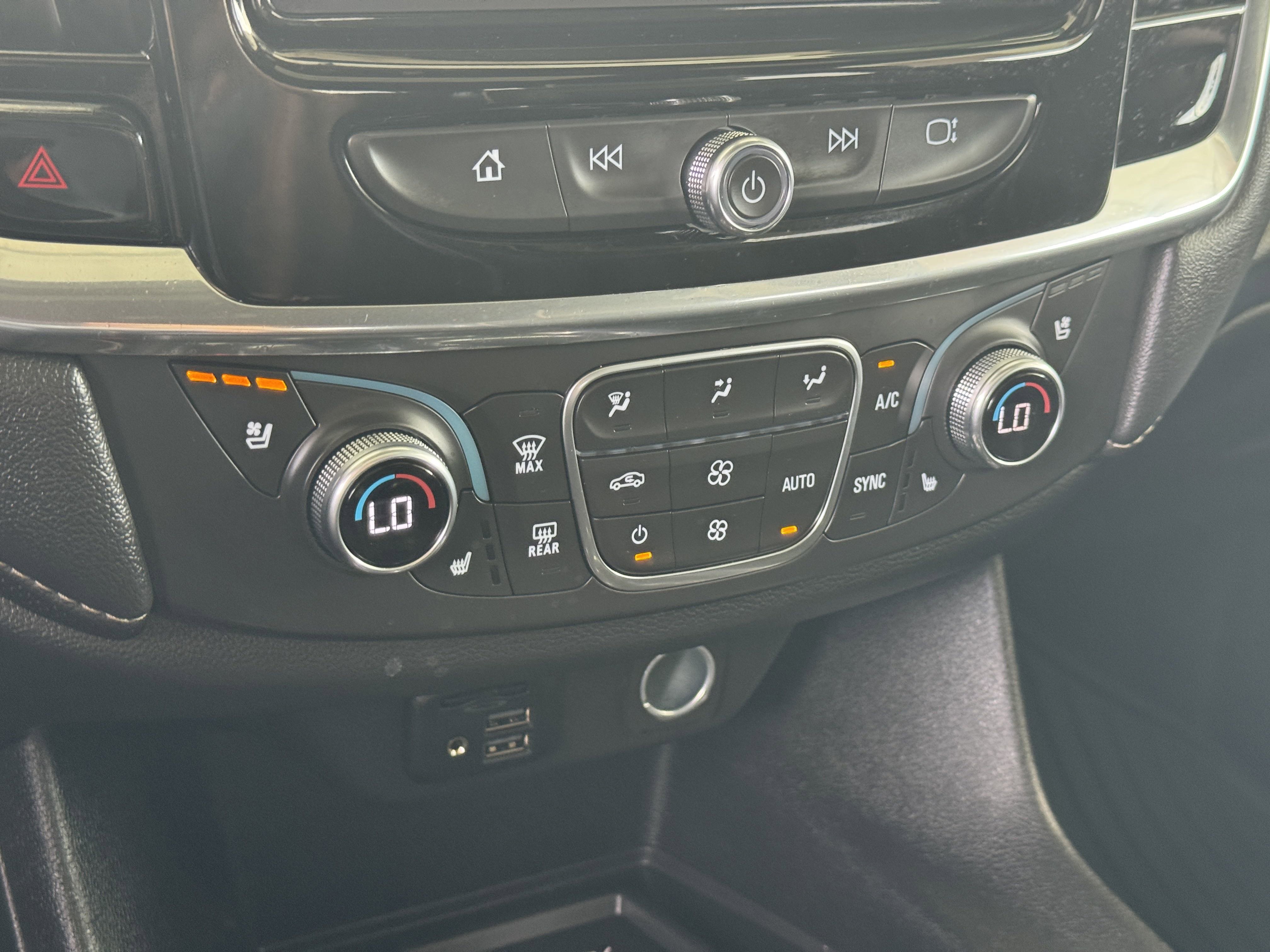 Used 2023 Chevrolet Traverse Premier image 26