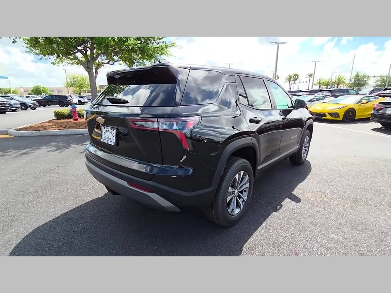 New 2026 Chevrolet Equinox LT w/ Convenience Package II FWD image 16