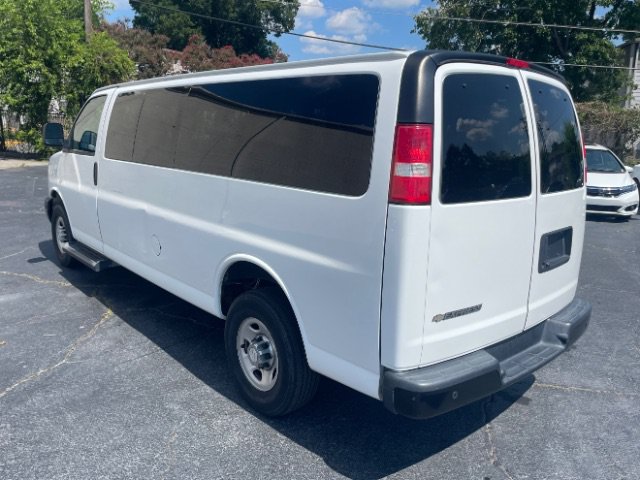 Used 2022 Chevrolet Express 3500 LS RWD image 4