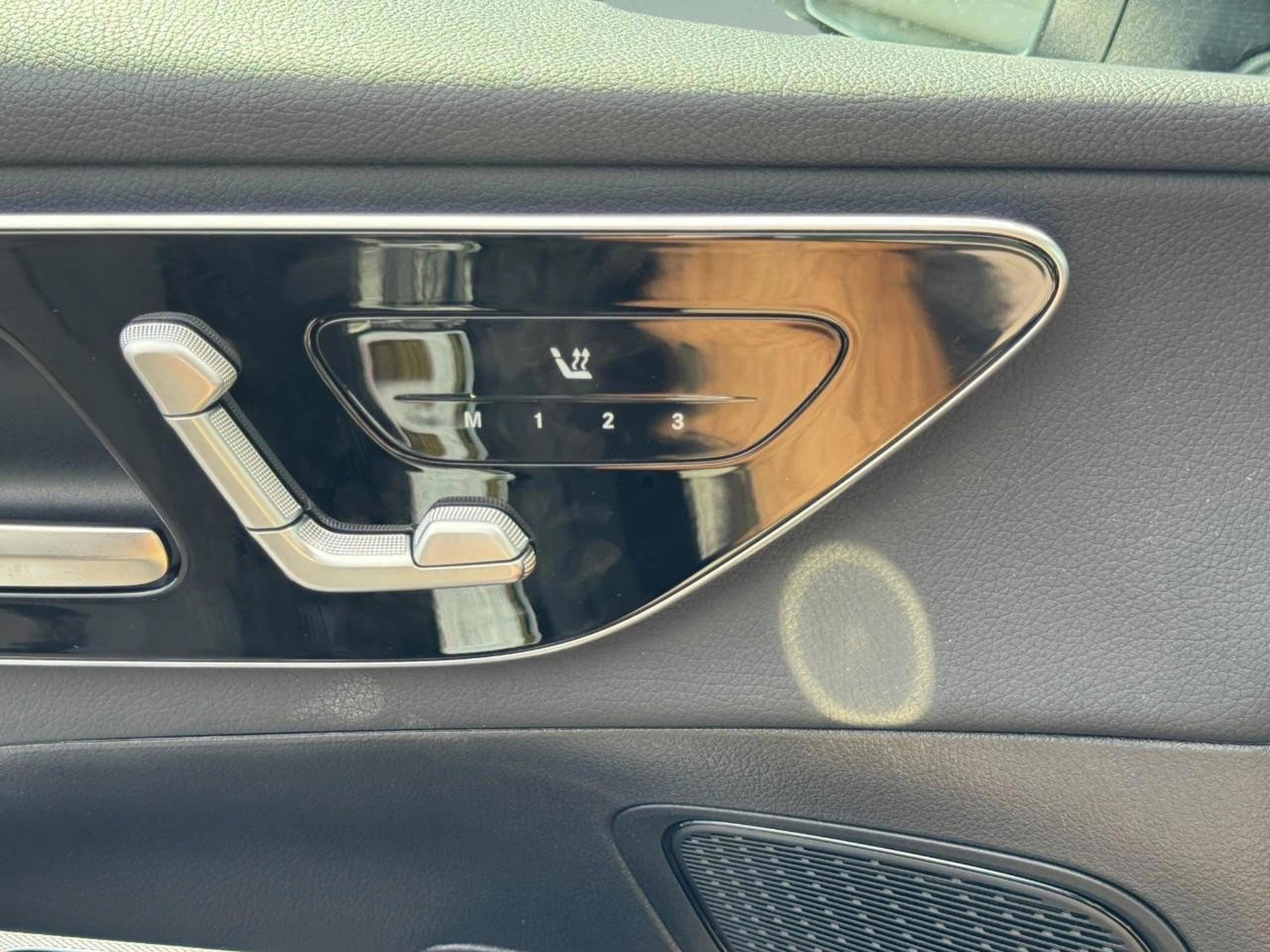 Certified 2025 Mercedes-Benz GLC 350e 4MATIC image 22