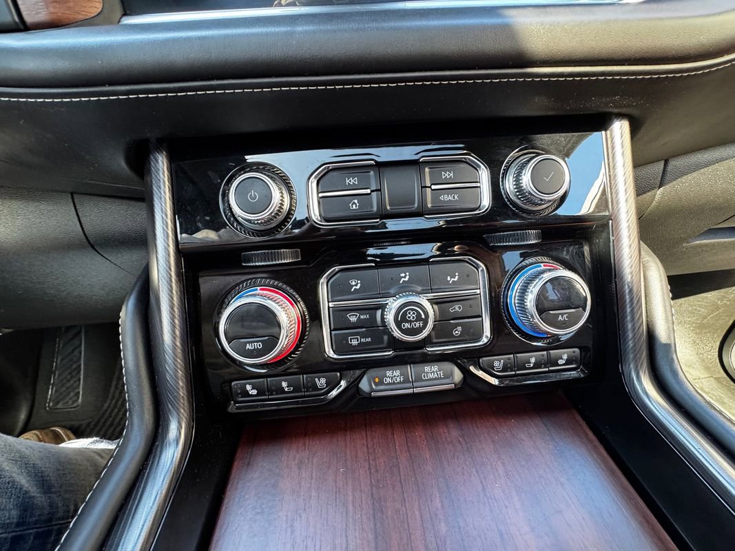 Used 2023 GMC Yukon Denali Ultimate image 24