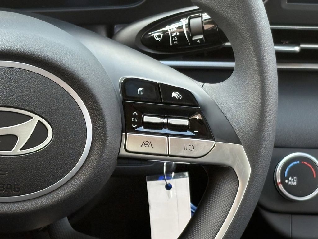 New 2025 Hyundai Elantra SE image 15