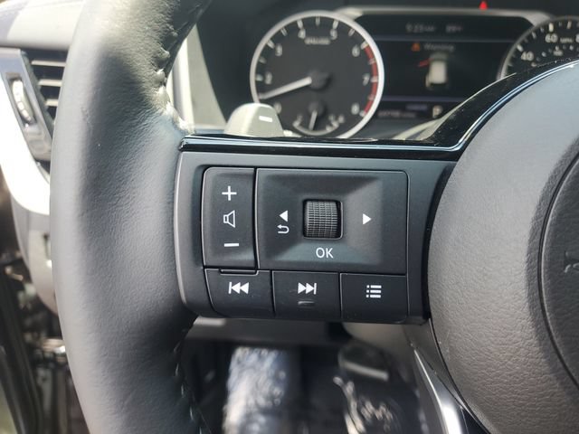 Used 2021 Nissan Rogue SV w/ Premium Package FWD image 16