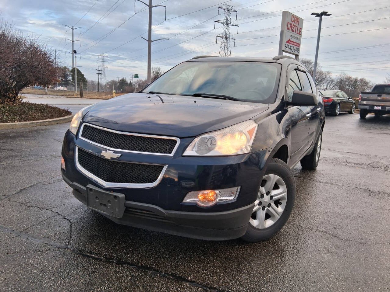 Used 2010 Chevrolet Traverse LS FWD image 1