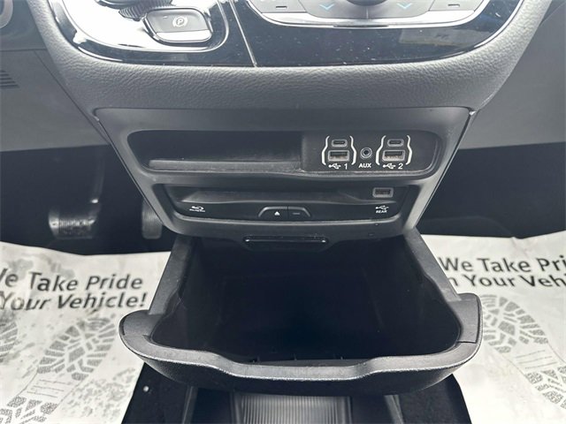 Used 2021 Chrysler Pacifica Touring-L w/ Uconnect Theater Family Group image 50