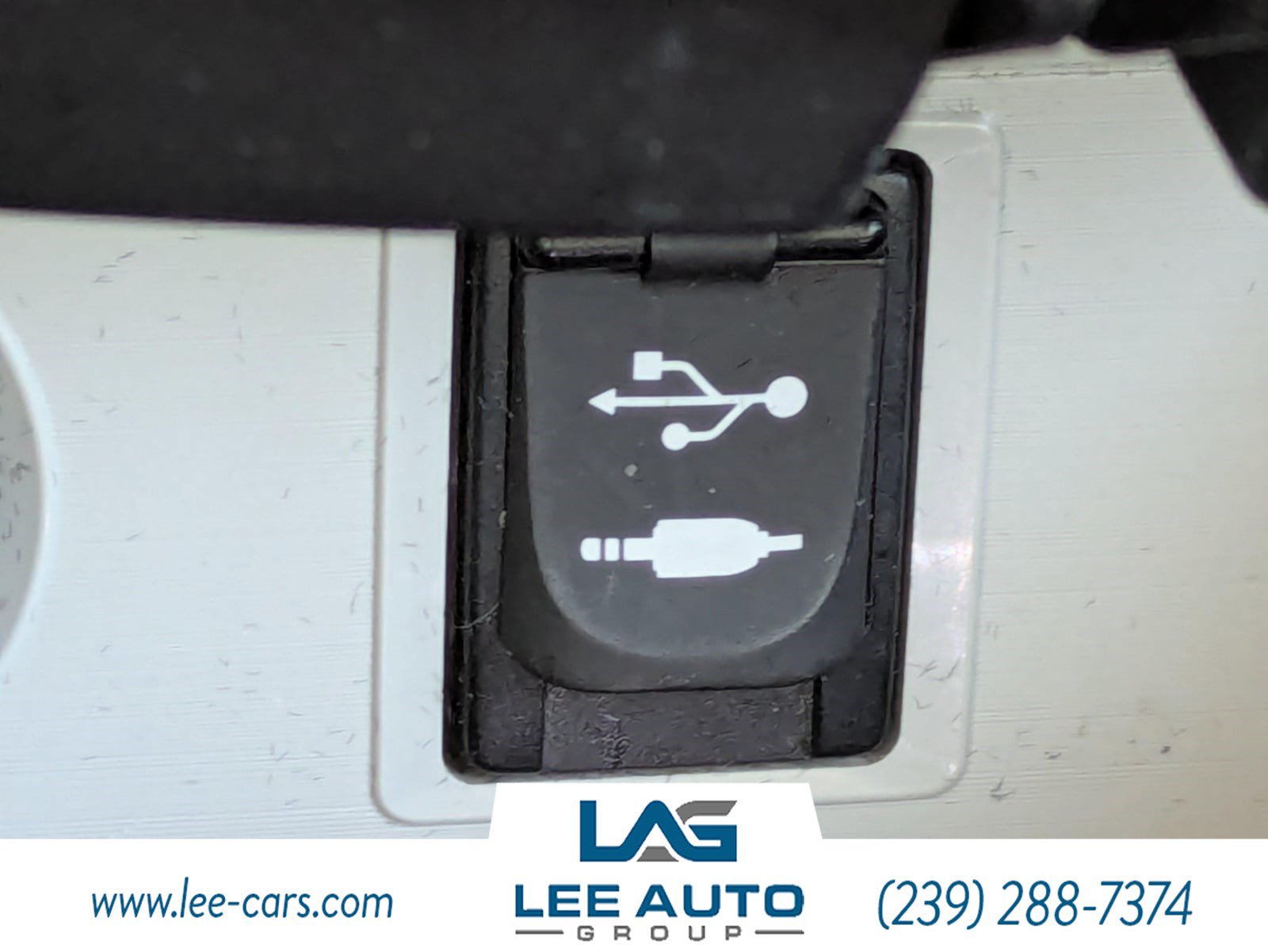Used 2014 Toyota Avalon Limited FWD image 24