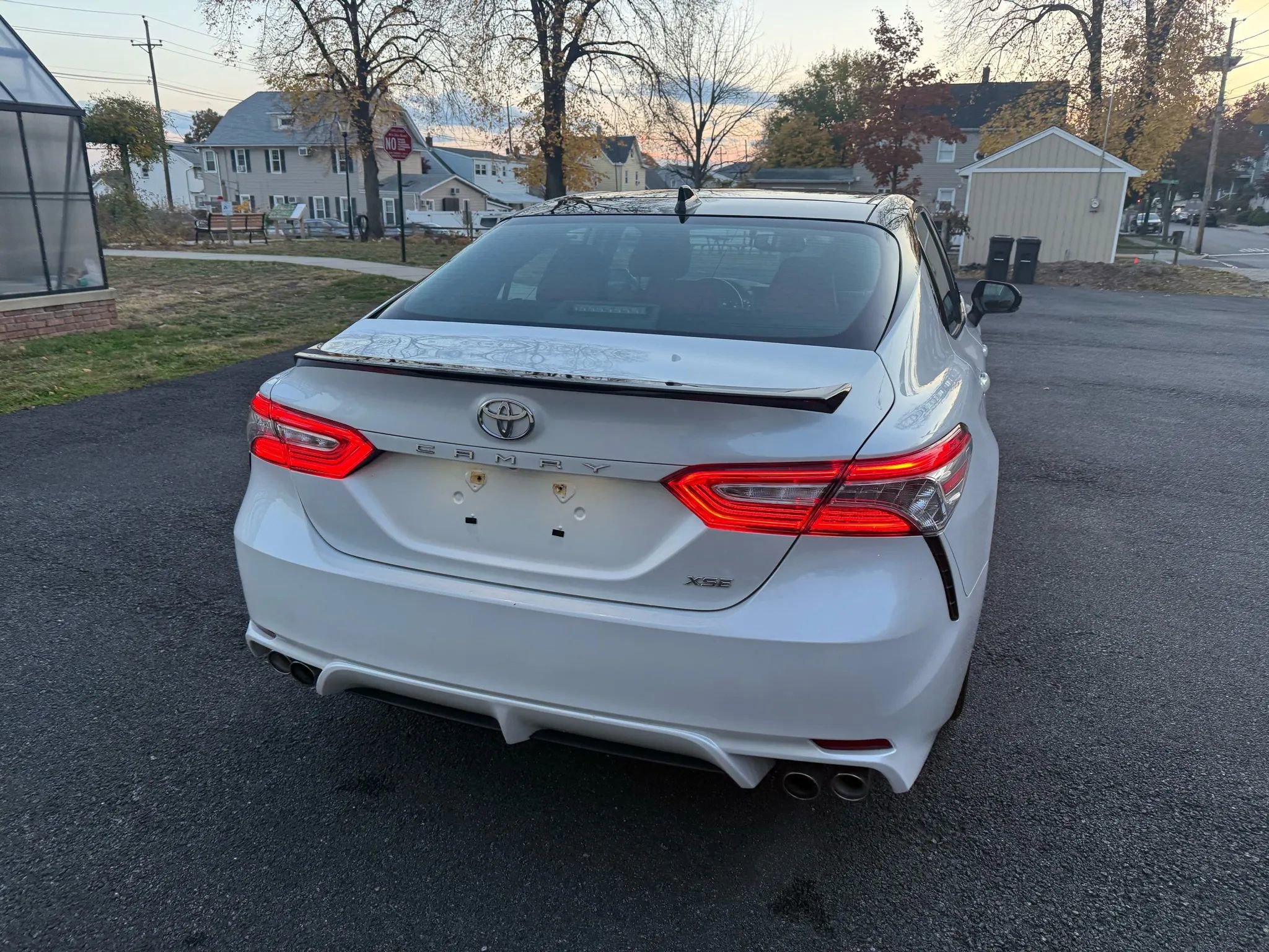 Used 2020 Toyota Camry XSE image 12