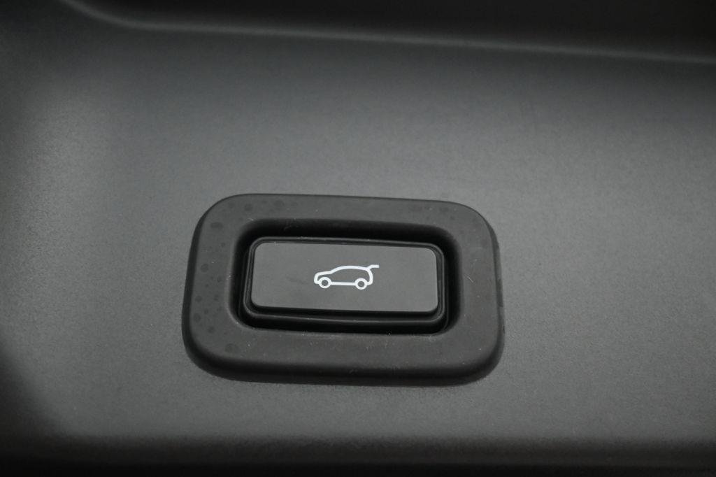 Used 2020 Land Rover Range Rover Evoque S AWD/4WD image 33