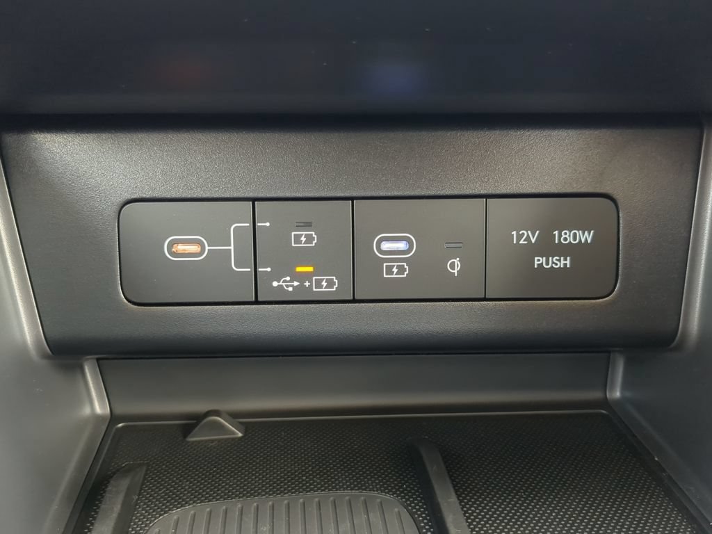 New 2025 Hyundai Sonata Limited FWD image 17