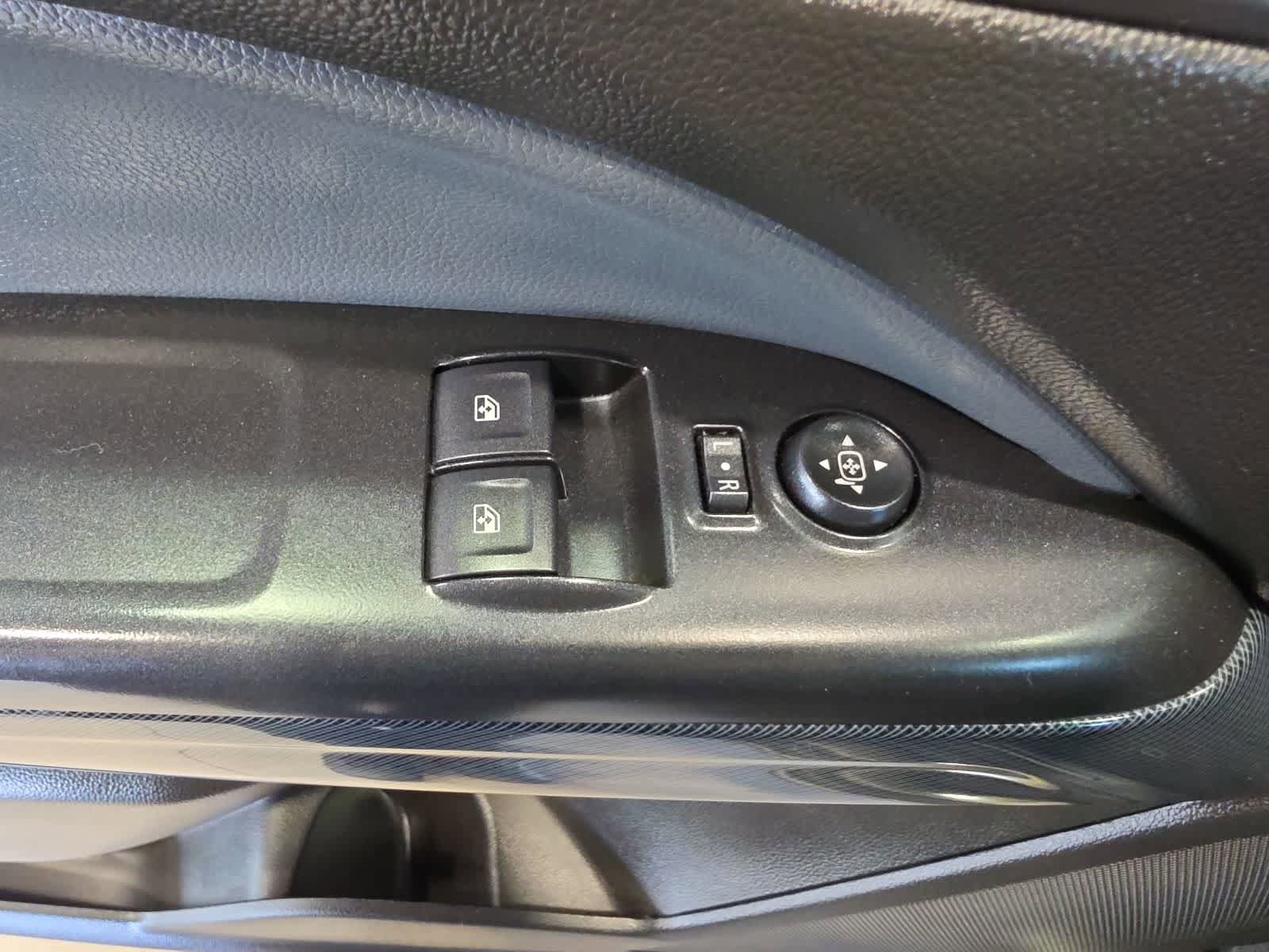 Used 2016 Chevrolet Colorado Z71 AWD/4WD image 15