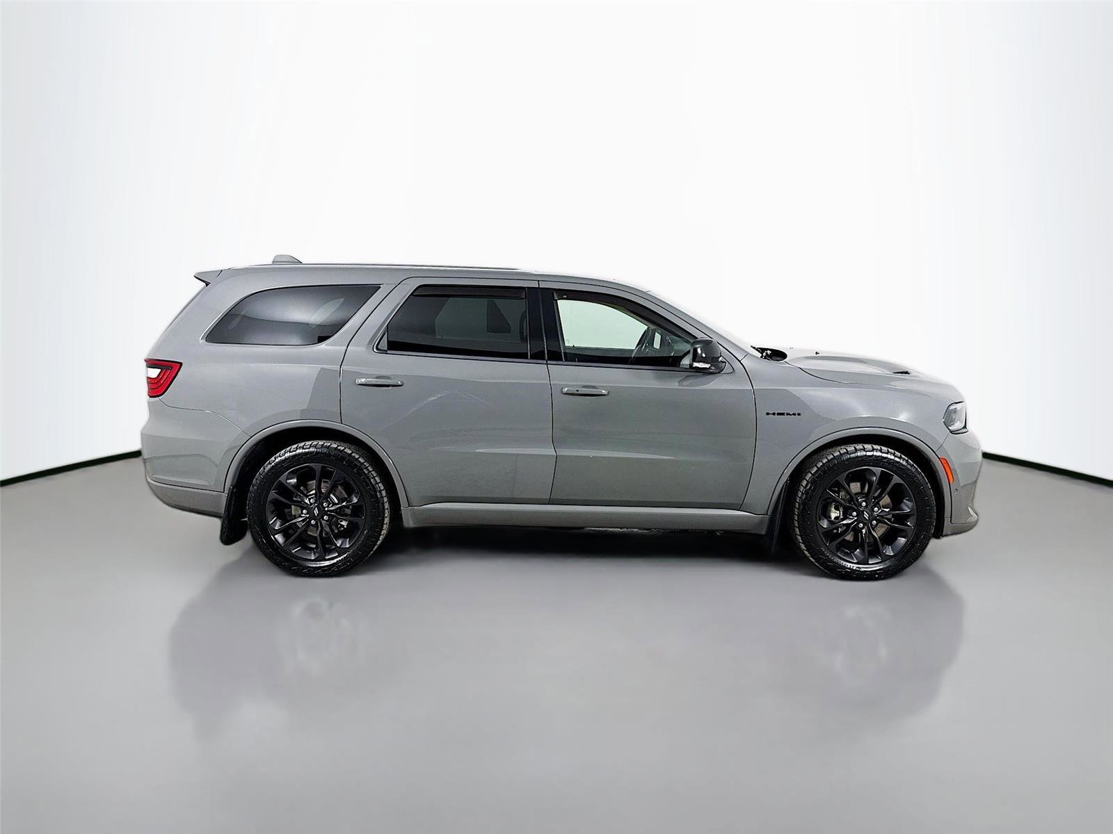 Used 2022 Dodge Durango R/T w/ Blacktop Package AWD/4WD image 10