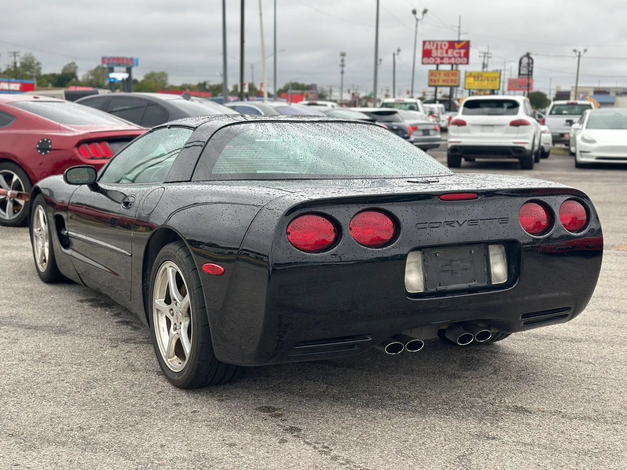 Used 2004 Chevrolet Corvette Coupe RWD image 7