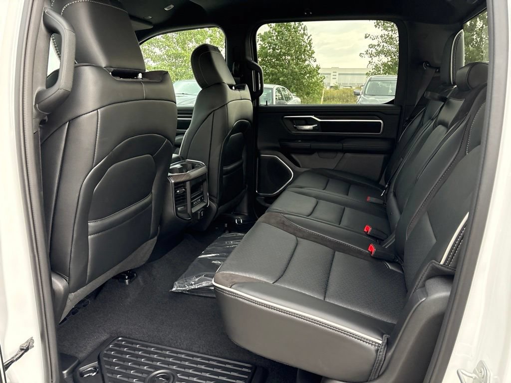 New 2027 RAM 1500 Laramie w/ Night Edition AWD/4WD image 19