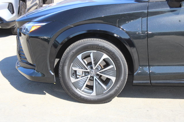 Certified 2024 Lexus RZ 300e Premium FWD image 4