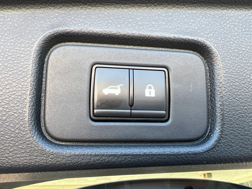 Certified 2023 Nissan Pathfinder SL w/ SL Premium Package AWD/4WD image 14