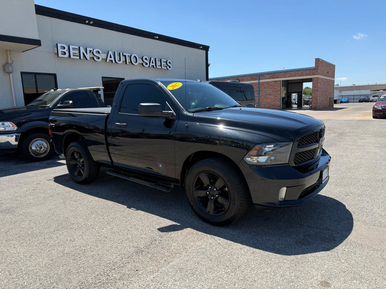 Used 2017 RAM 1500 Express w/ Black Ram 1500 Express Group RWD image 4