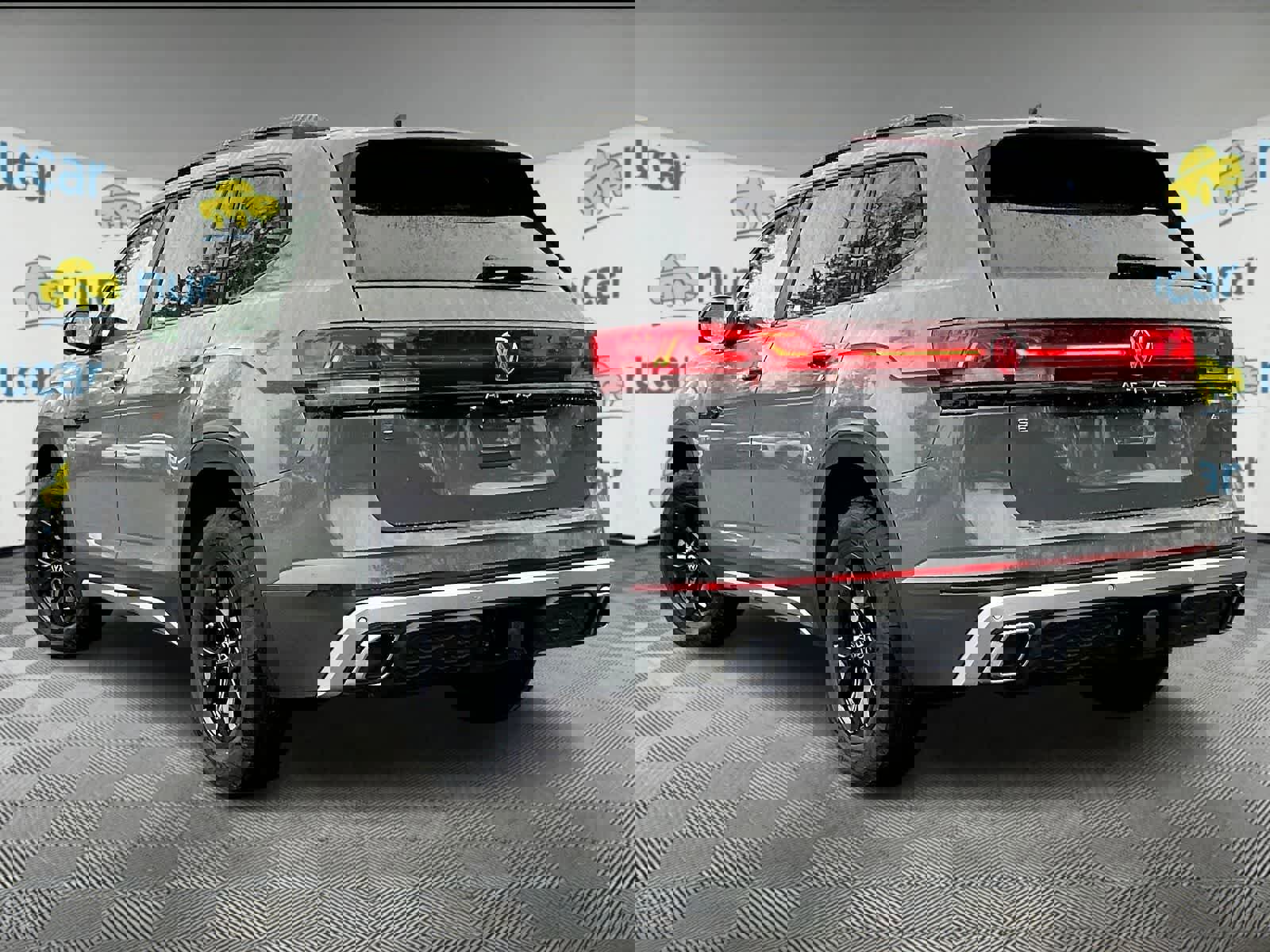 New 2026 Volkswagen Atlas Peak Edition image 5